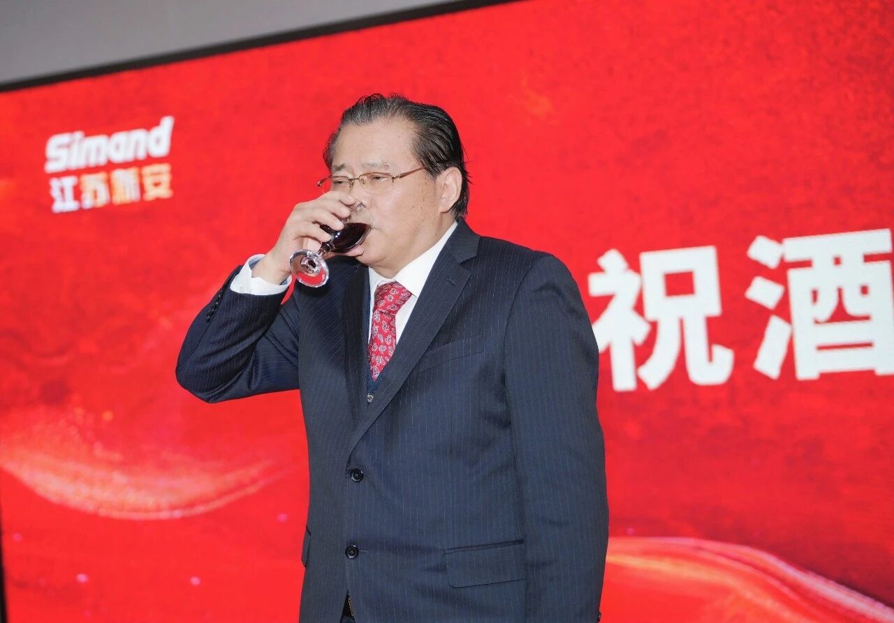 华体育会app